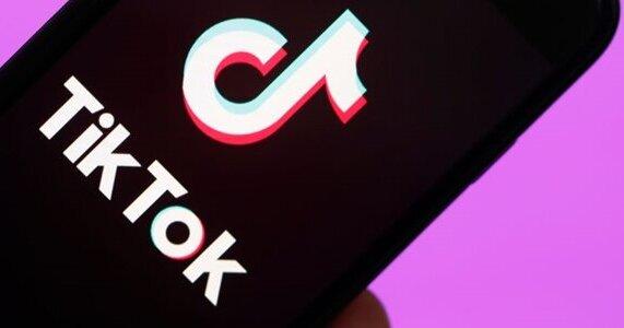 Топменеджер повідомив, що TikTok має українськомовних модераторів, які здійснюють свою діяльність з території Європи.