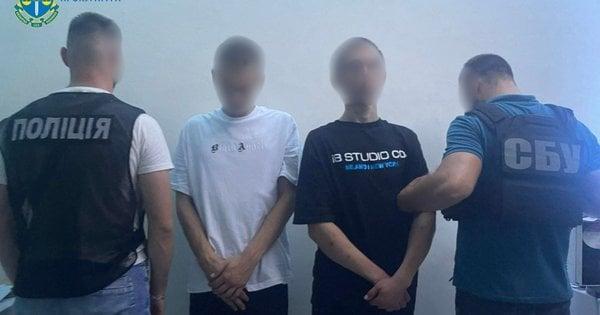 Двоє мешканців Черкас були затримані за підозрою у підпалі автомобілів військового призначення.