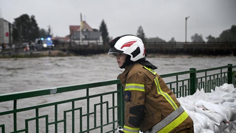 Польща звернеться по допомогу до Європейського Союзу через наслідки повені: ЗМІ інформують про другу жертву природного лиха.